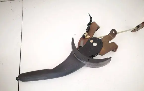 Handbrake/parking brake lever assembly