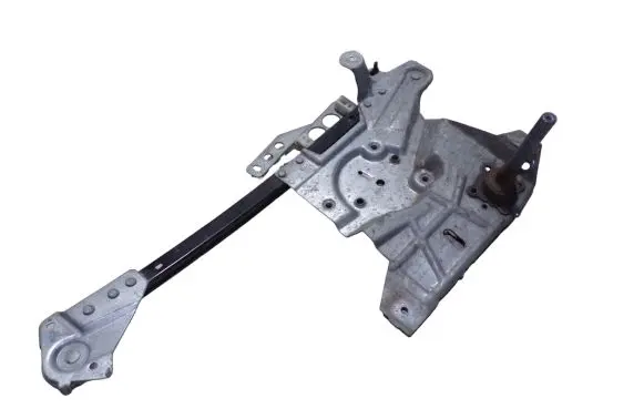 Audi A4 S4 B5 8D Rear door manual window regulator 8D0839400A