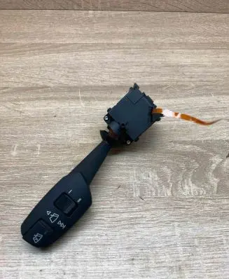 BMW 1 E81 E87 Wiper control stalk 01208197