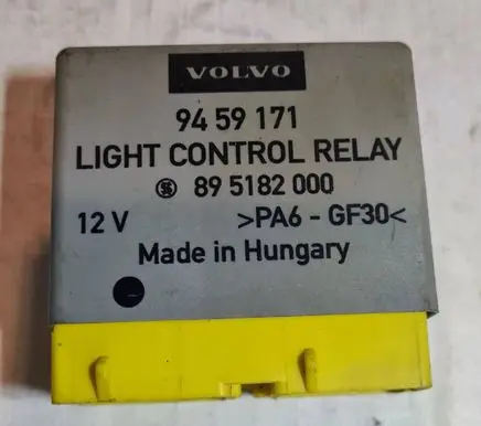 Volvo S70 V70 V70 XC Light relay 9459171 895182000