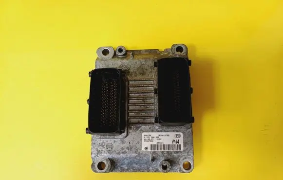 Opel Corsa D Engine control unit/module 0261208939 55557932