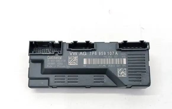 Volkswagen Touareg II Tailgate/trunk control unit/module 7P6959107A 7P6959107