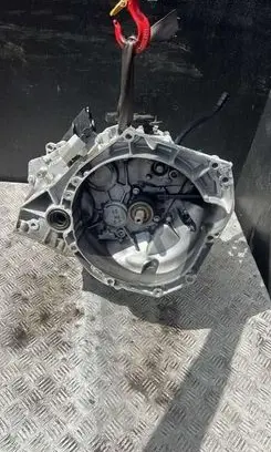 Renault Clio V Manual 6 speed gearbox JT4