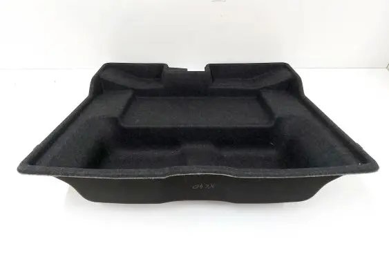 Volvo XC40 Spare wheel section trim 31440920