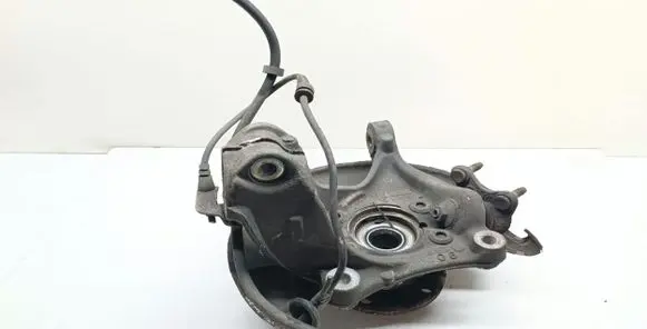 Front wheel hub spindle knuckle