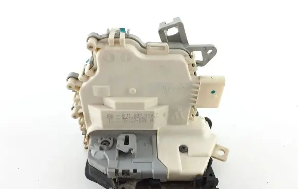 Audi Q7 4L Front door lock 8J1837016C