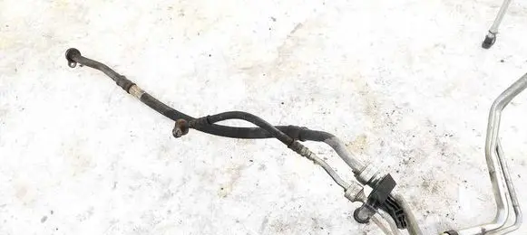 Volvo XC70 Air conditioning (A/C) pipe/hose 31315113