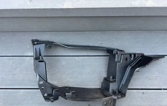 BMW X5 G05 Muffler mount bracket/holder 105034-20 8074188