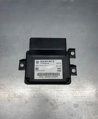 Volkswagen PASSAT B6 Hand brake control module 3C8907801E 17767601A GN00234391
