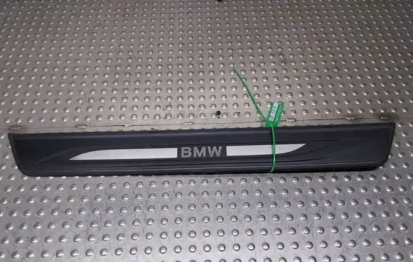 BMW 5 F10 F11 Front sill trim cover S27705527 7203601