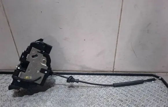 KIA Ceed Front door lock