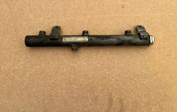 Mercedes-Benz E W211 Fuel main line pipe A6420702595 1103400113