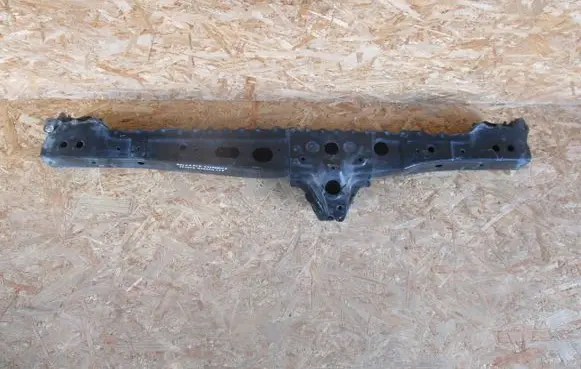 Toyota Avensis T270 Bottom radiator support slam panel 