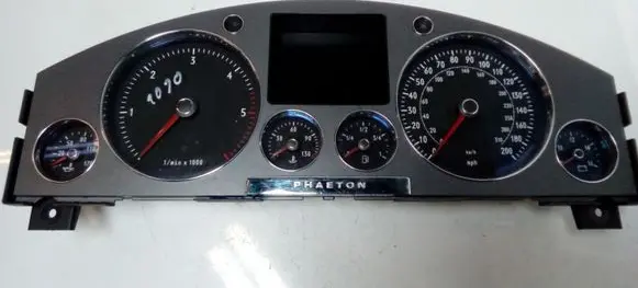 Volkswagen Phaeton Speedometer (instrument cluster) 3D0920982H