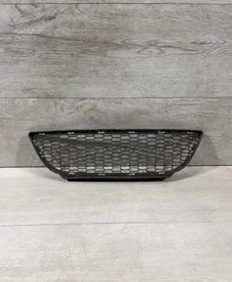 BMW 3 E90 E91 Front bumper lower grill 7906494