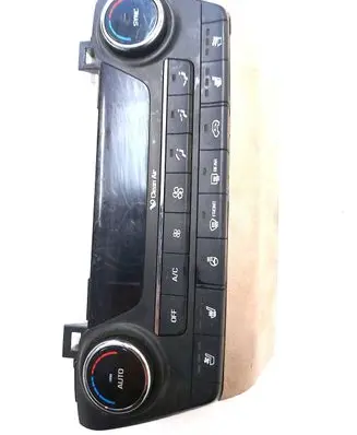Hyundai Tucson TL Air conditioner control unit module 97250D3XXX
