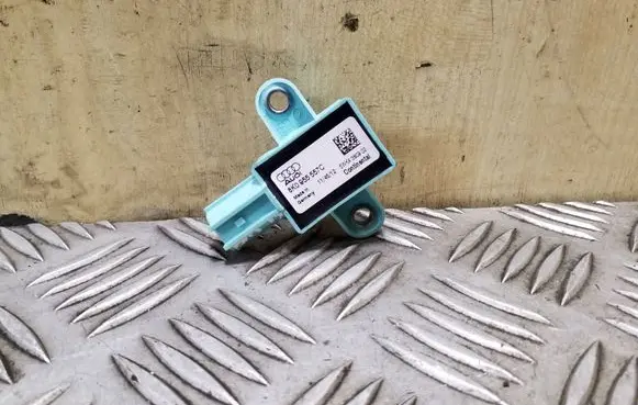 Audi Q5 SQ5 Airbag deployment crash/impact sensor 8K0955557C 5WK4380902