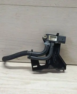 Volkswagen PASSAT B8 Exhaust gas pressure sensor 076906051B 20909958 51MPP020
