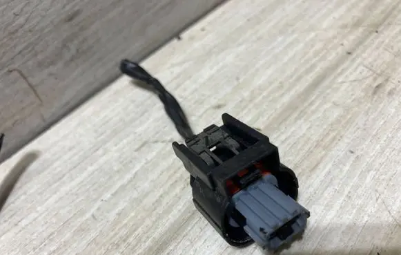 Ford Ecosport Fuel injector wires 