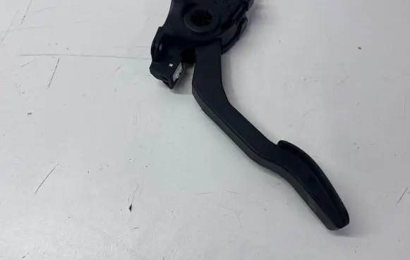 Volvo XC60 Accelerator throttle pedal 31329062