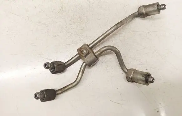 Toyota Avensis T250 Fuel line/pipe/hose 