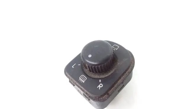 Volkswagen Golf V Wing mirror switch 1K0959565C