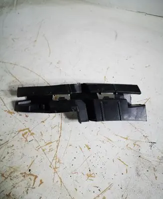 Audi Q5 SQ5 Front bumper mounting bracket 8R0807277