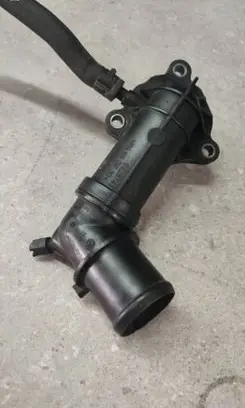 Opel Insignia A Thermostat housing 0428740