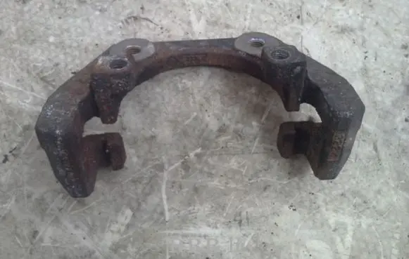 BMW X5 E53 Brake caliper pad carrier rear 3224 537