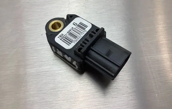 Toyota Yaris Airbag deployment crash/impact sensor 898310D010 1568217372