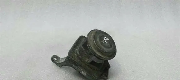 Mercedes-Benz E W212 EGR valve A1561401060
