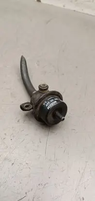 BMW 5 E34 Fuel pressure regulator 0280160249