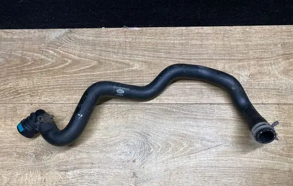 Land Rover Range Rover Sport L494 Engine coolant pipe/hose DPLA8K576CB CV1XA