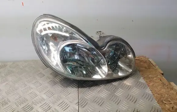 Hyundai Sonata Headlight/headlamp 921023D