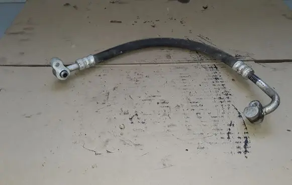 KIA Carens II Air conditioning (A/C) pipe/hose NOCODE