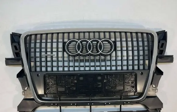 Audi Q5 SQ5 Front bumper upper radiator grill 8R0853651
