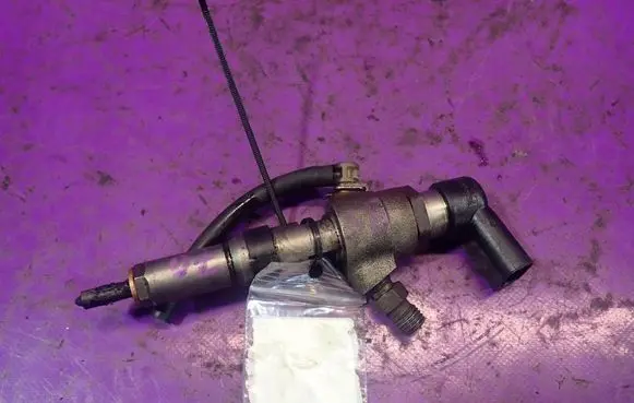 Ford Fiesta Fuel injector 
