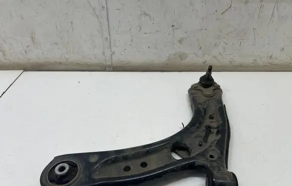 Front lower control arm/wishbone
