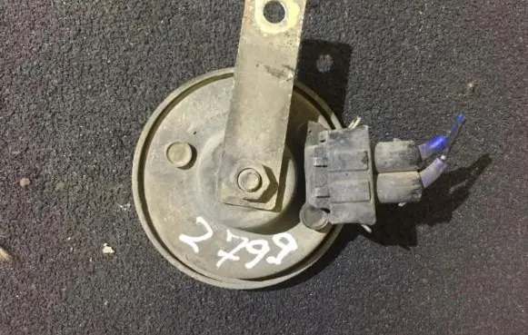 Mitsubishi Carisma Horn signal a28657625