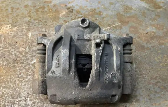 Mercedes-Benz E W211 Front brake caliper Z060128295