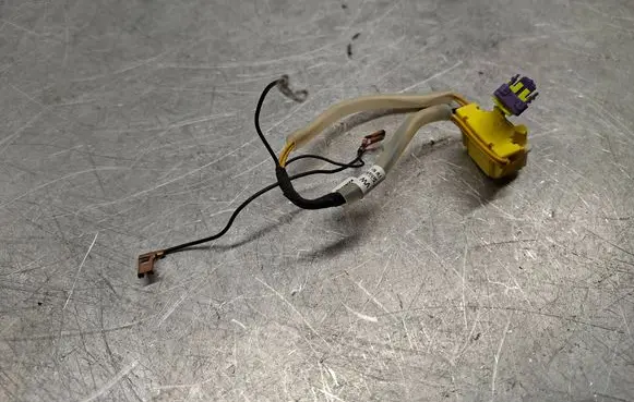 Volkswagen Golf V Airbag squib ring wiring 1K0971584