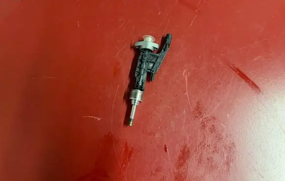 BMW X3 G45 Fuel injector 8744746 13538744746