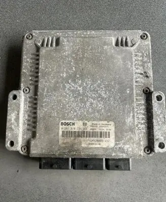 Renault Master II Engine control unit/module ECU 0281010784 H8200091432 08200091432