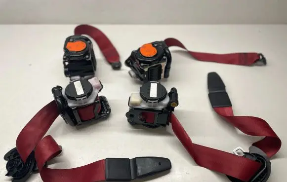 Porsche Macan (95B) Set of seat belts 95B857706B 95B857705C 95B857805B