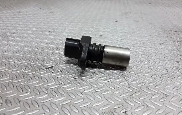 Toyota Yaris Crankshaft position sensor 9091905063 0296001391