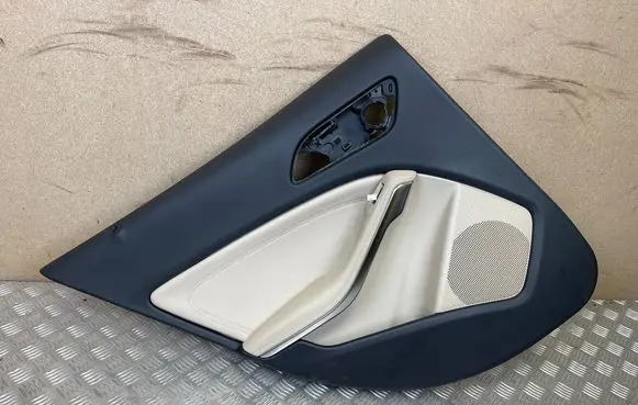 Mercedes-Benz GLA W156 Rear door card panel trim 3003517300 0004684712 20141205T