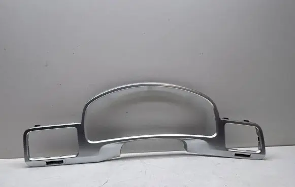 Volkswagen Touareg II Dashboard trim 7P1857221 6709401