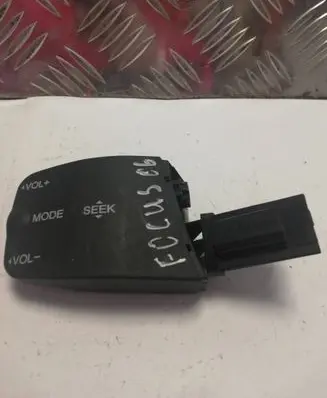 Ford Focus Multifunctional control switch/knob 3M5T14K14