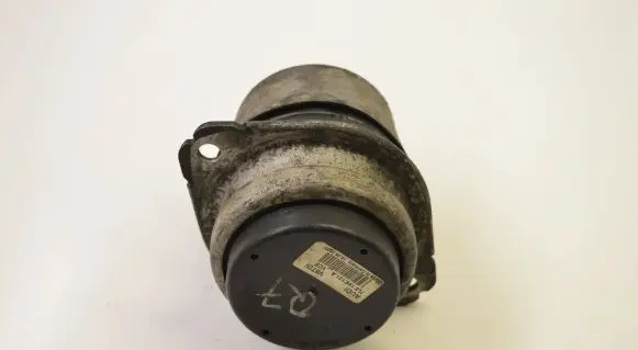 Audi Q7 4L Engine mount bracket 7LB199131A