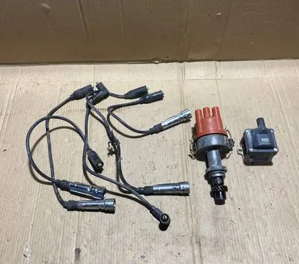 Volkswagen Golf III Spark distributor 050905205 2525751A
